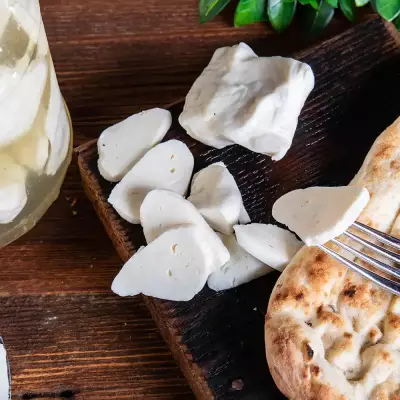 İnek | Antep Peyniri | Az Tuzlu Salamura | 750 g Bidon - 2