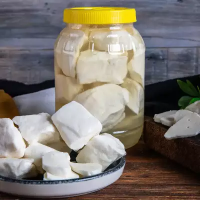 Keçi Antep Peyniri | Az Tuzlu Salamura | 750 g Bidon