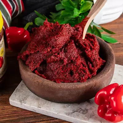 Antep Usulü Acı Biber Salçası 