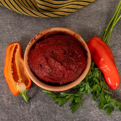Antep Usulü Acı Biber Salçası Ev Tipi 1 Kg - 1