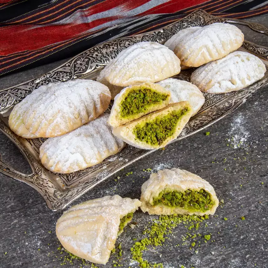 Antep Fıstıklı Kerebiç Kurabiyesi (Antep Fıstıklı Kömbe) - 2