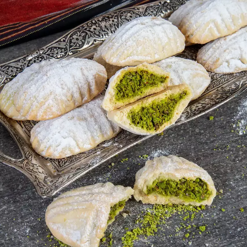 Antep Fıstıklı Kerebiç Kurabiyesi (Antep Fıstıklı Kömbe) - 4