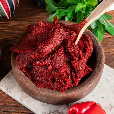 Antep Usulü Tatlı Biber Salçası